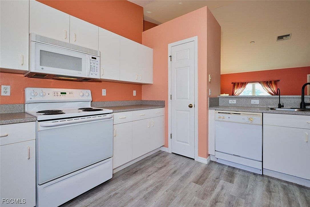 820 Unger Ave Fort Myers, FL 33913  | Single Family