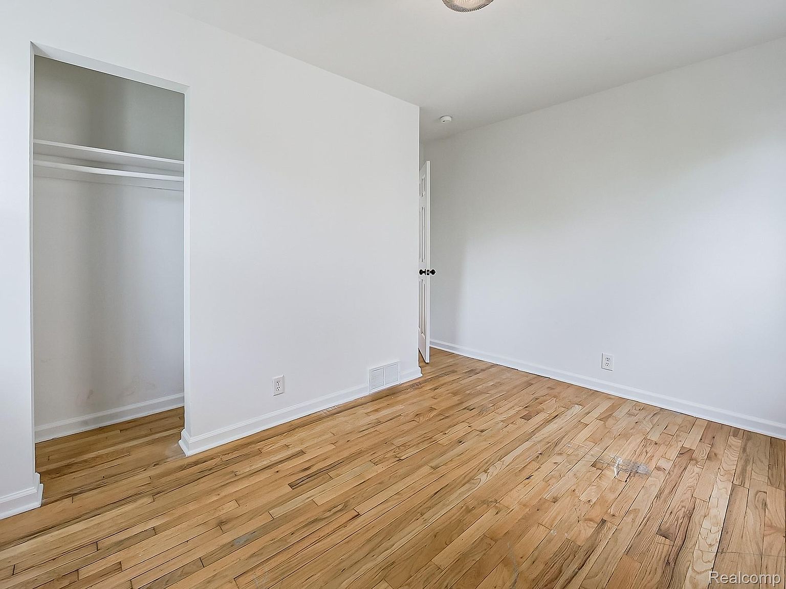 17690 Hoover St Detroit, MI 48205 | Single Family