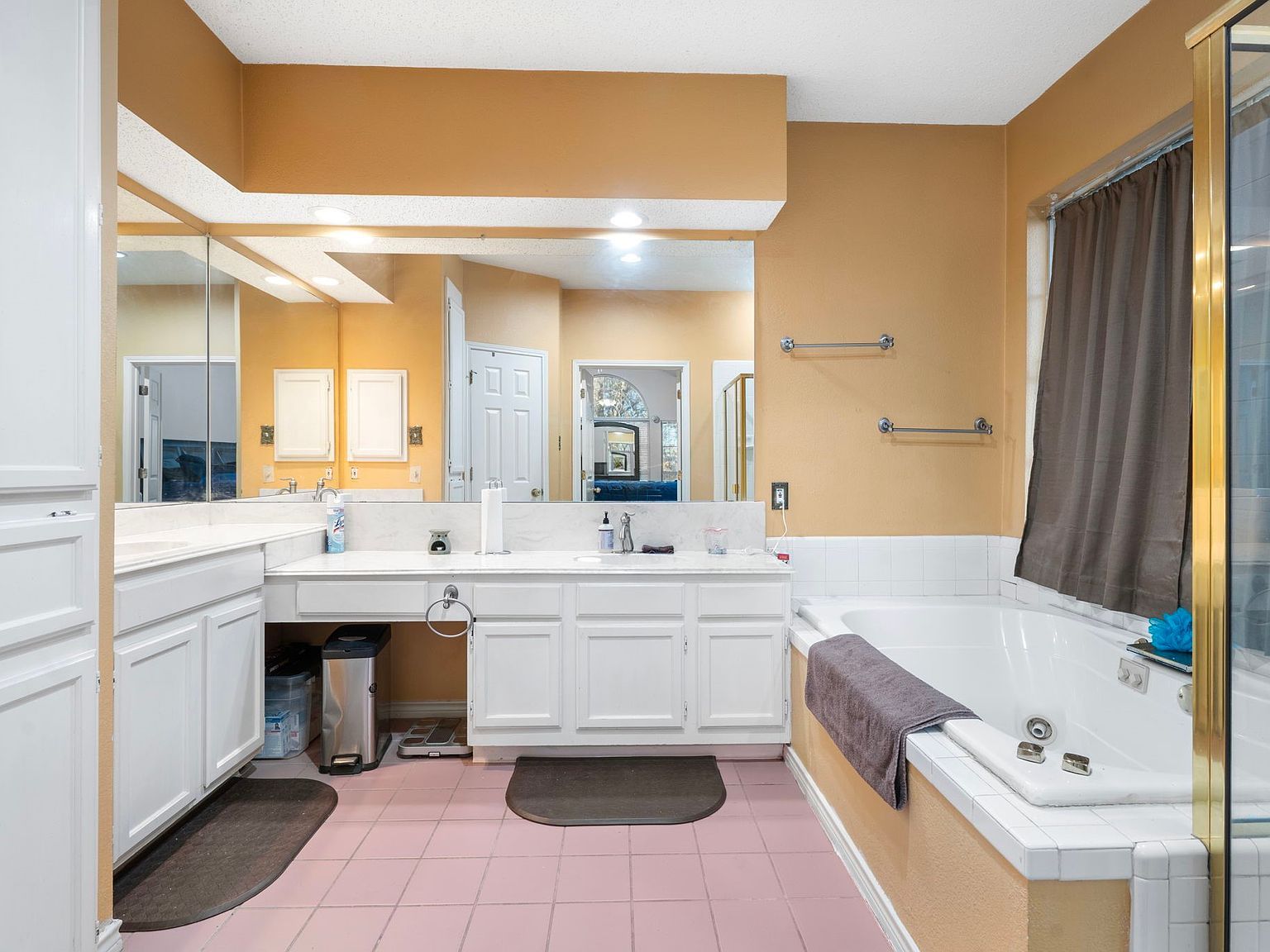 8343 High Brush Dr Dallas, TX 75249 | Single Family