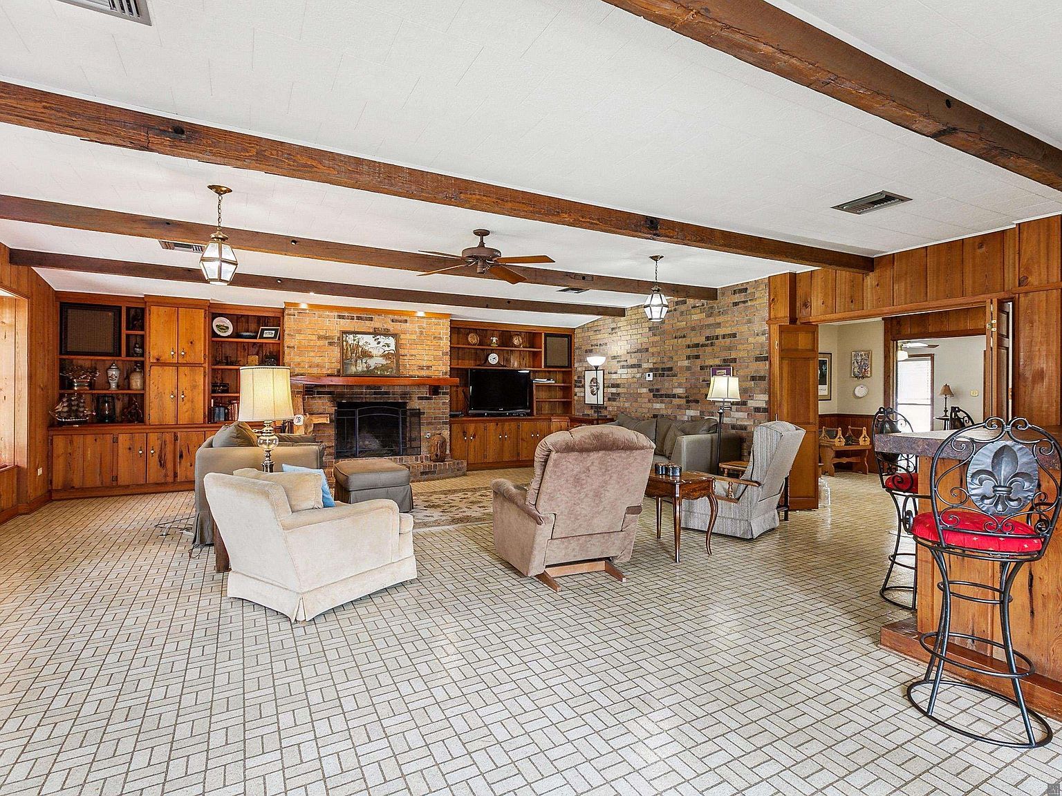 1011 Highway 1 S Donaldsonville, LA 70346  | Single Family