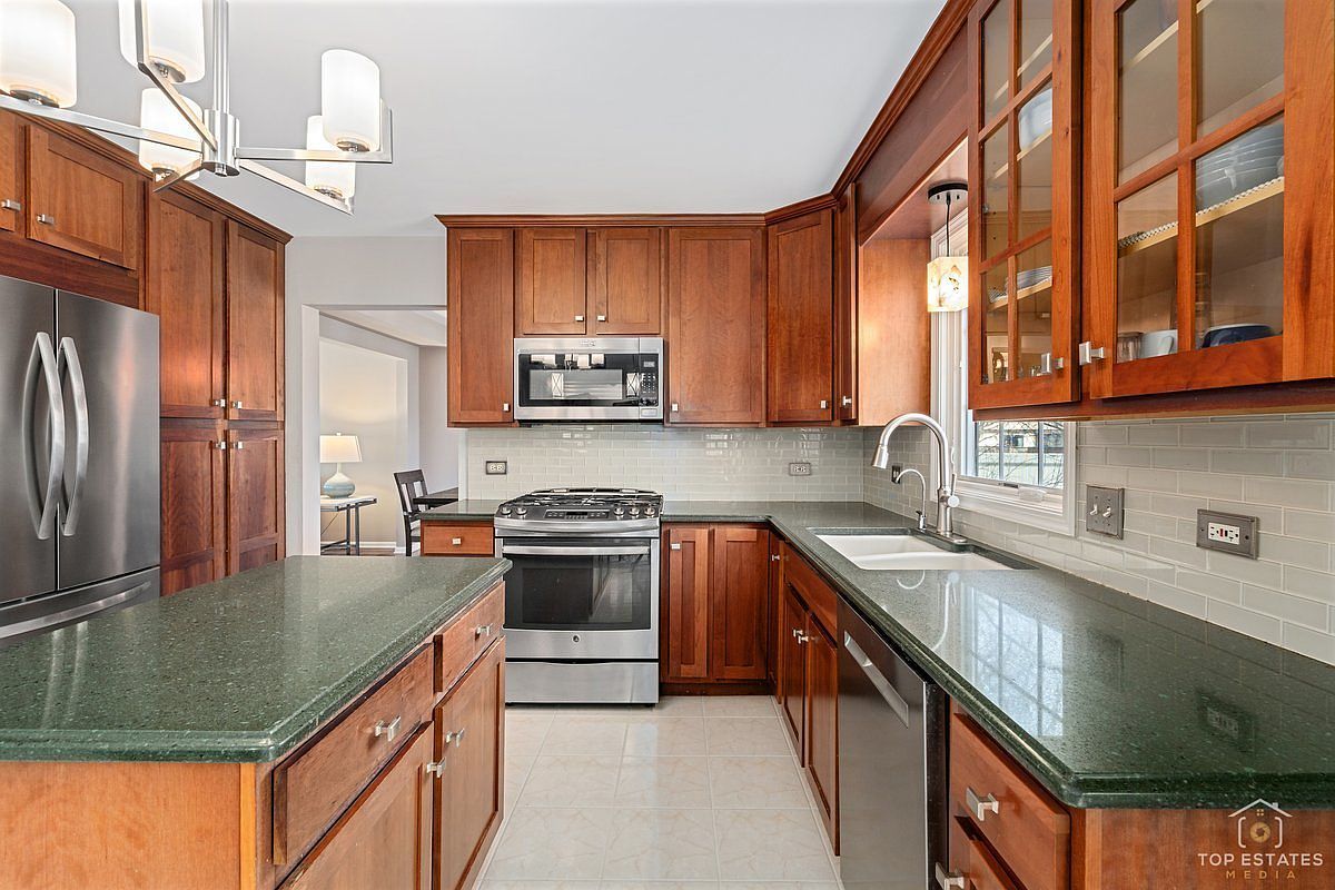 1506 Division St St Charles, IL 60174  | Single Family