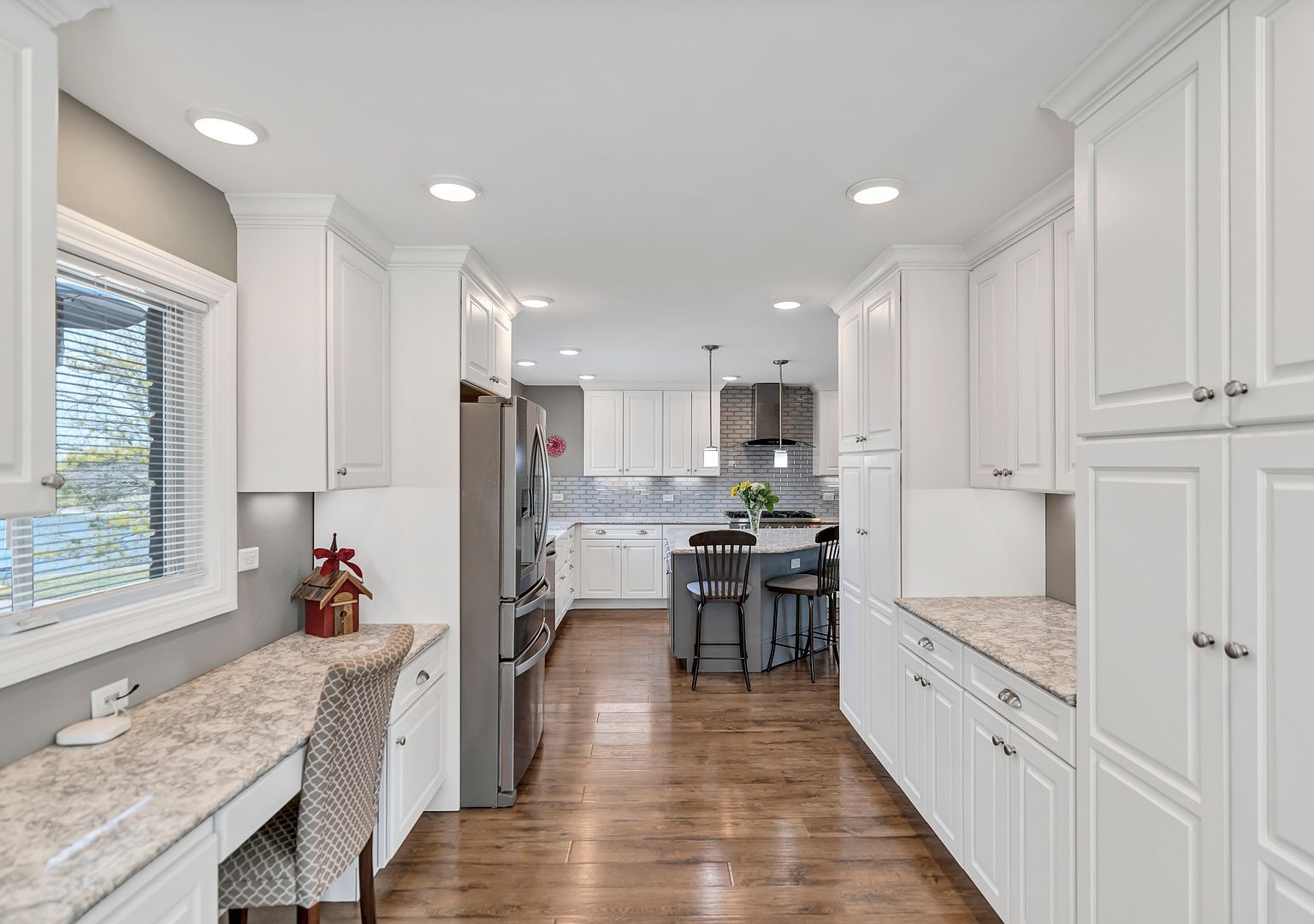 512 Bay Rd McHenry, IL 60051  | Single Family