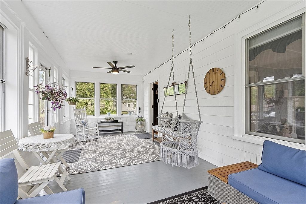 830 Massachusetts Ave Lunenburg, MA 01462  | Single Family