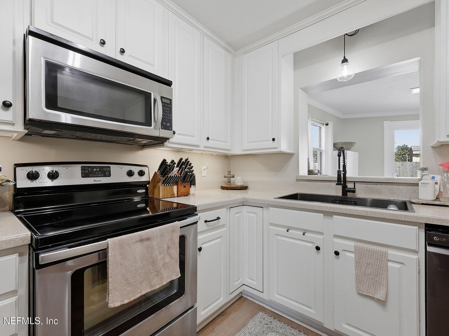 1611 6th Ave N Jacksonville Beach, FL 32250 | Single Family