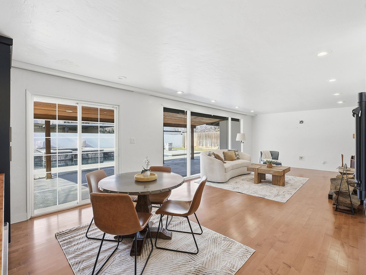 715 S Edwards Ct Visalia, CA 93277  | Single Family