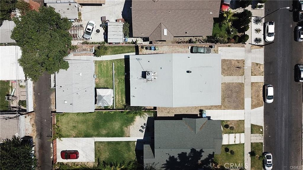 1027 W 46th St Los Angeles, CA 90037  | Single Family