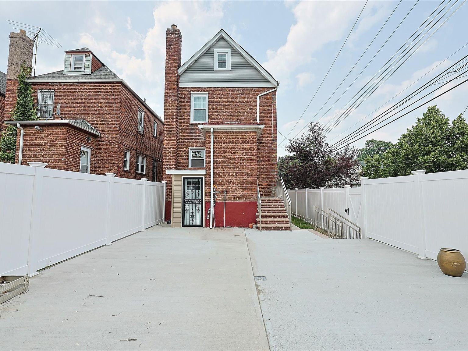 191-68 115th Rd Saint Albans, NY 11412 | Single Family