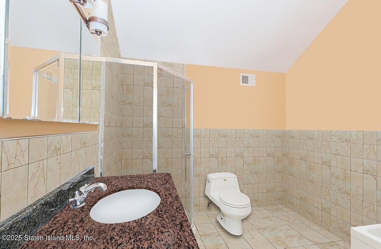 118 Baden Pl Staten Island, NY 10306 | Single Family