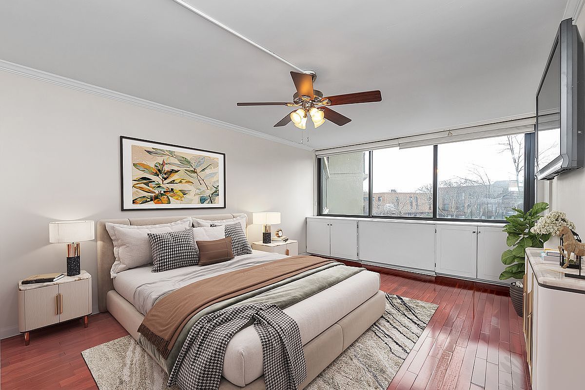 1 Bay Club Dr APT 4R Flushing, NY 11360  | Condominium