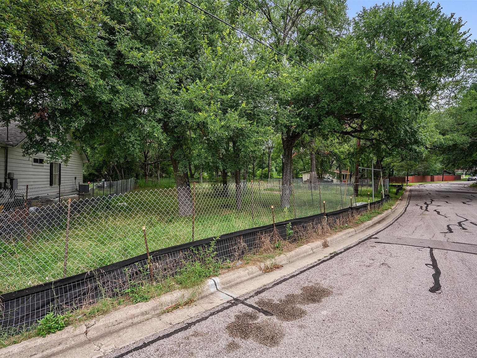 3928 E 16th St Austin, TX 78721  | Land/Lot