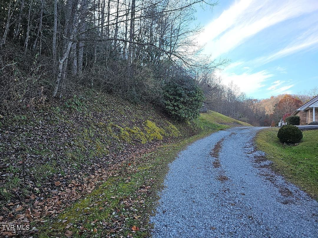 0 Country Meadow Dr Norton, VA 24273  | Land/Lot