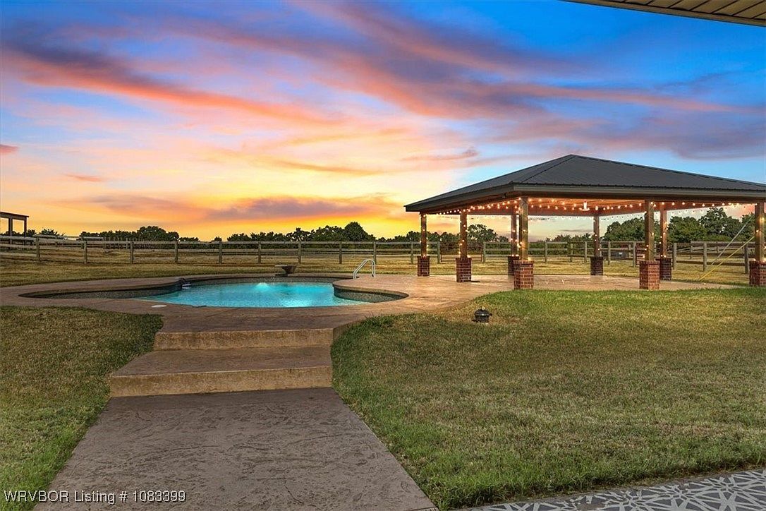 107188 S 4570th Rd Sallisaw, OK 74955  | Single Family