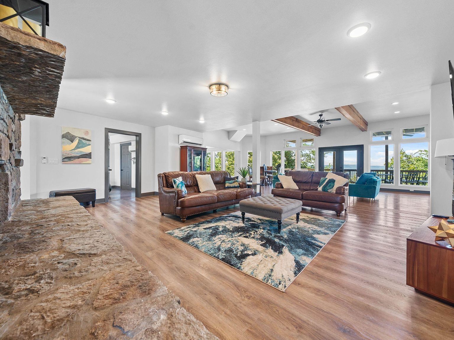 896 Mount Riante Rd Hot Springs, AR 71913  | Single Family