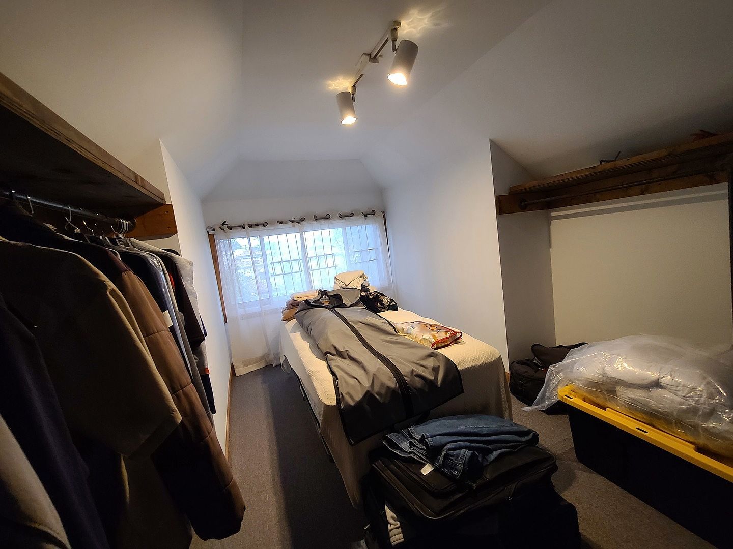 8319 S Crandon Ave Chicago, IL 60617  | Single Family