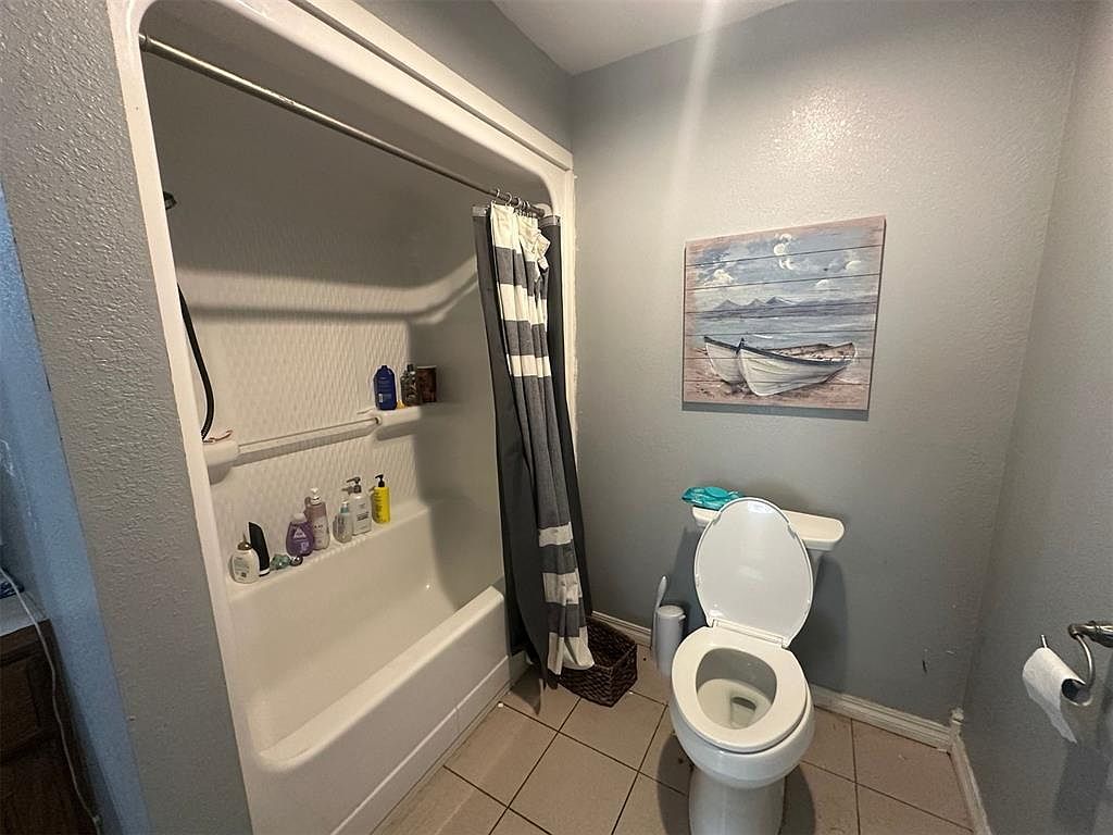 802 W Gentry St Henryetta, OK 74437 | Single Family