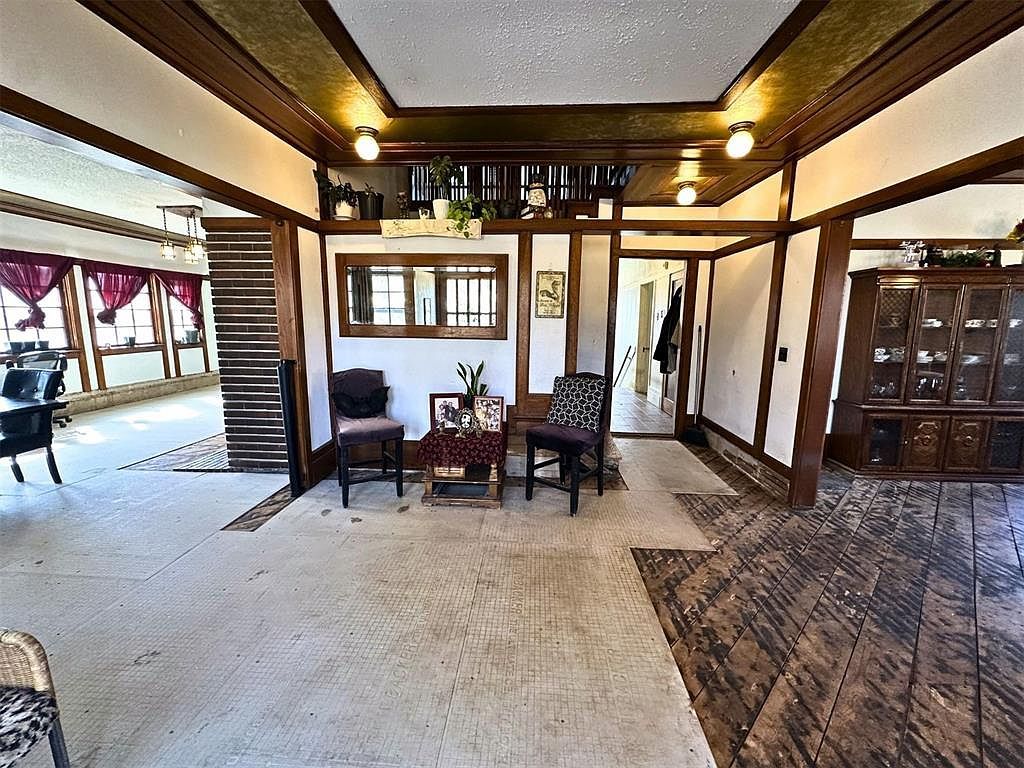 700 S Hoff Ave El Reno, OK 73036  | Single Family