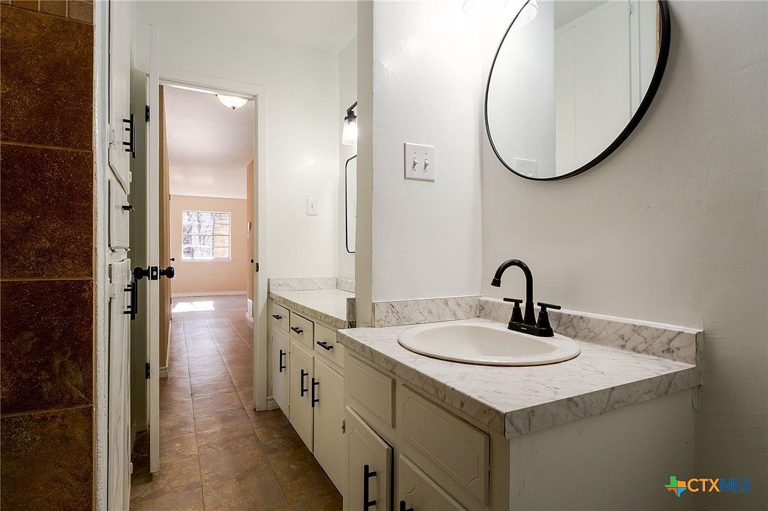 1502 S Main St Lampasas, TX 76550  | Single Family