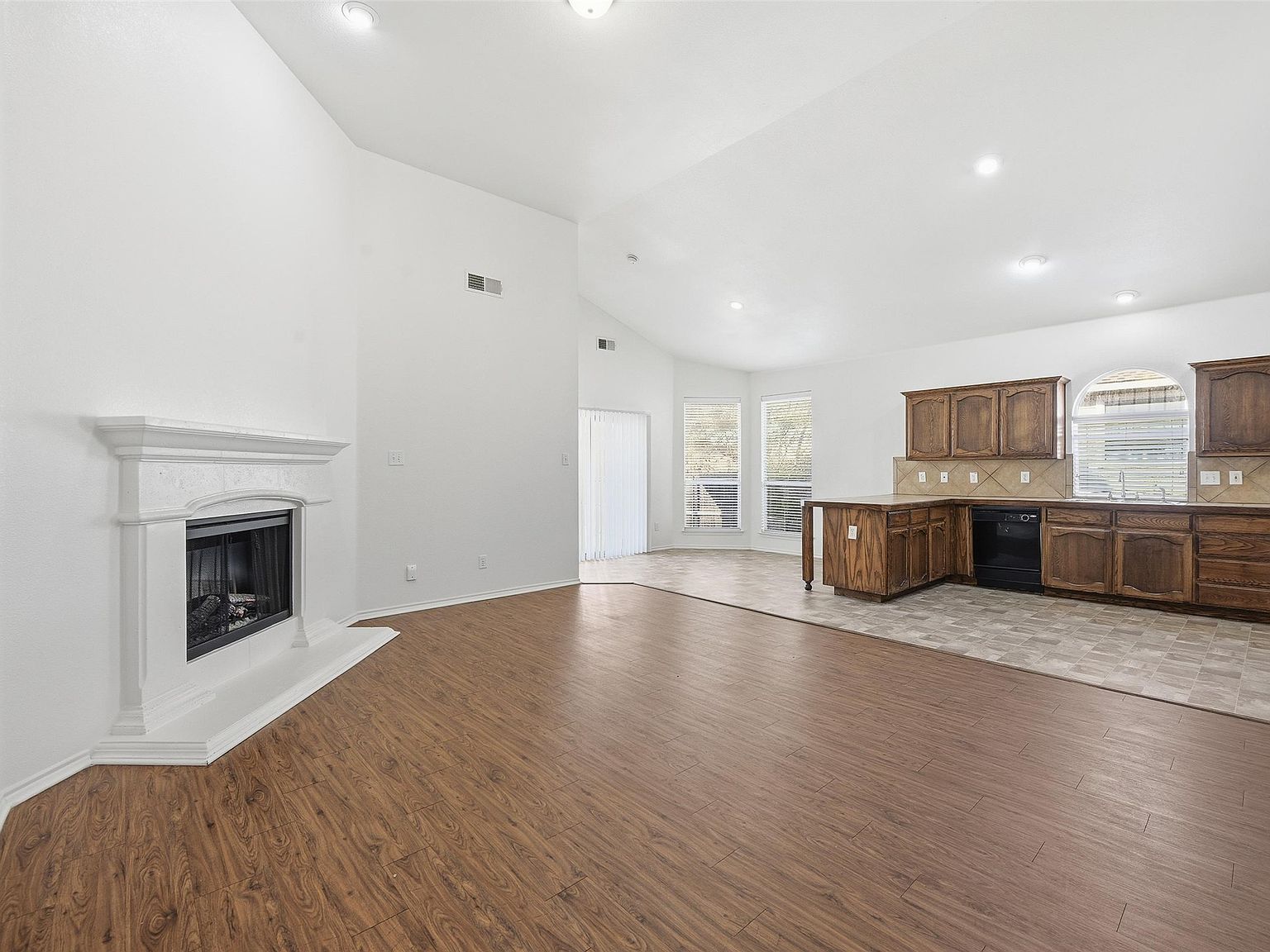 1016 Fairweather Dr Fort Worth, TX 76120  | Single Family