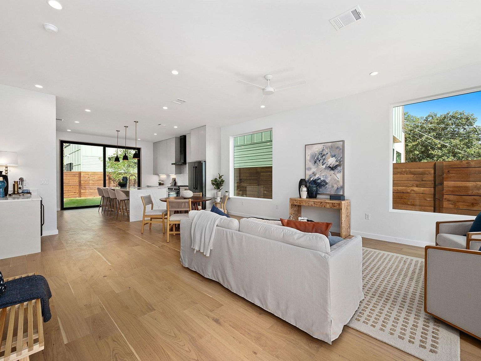 1104 Gunter St #1/2 Austin, TX 78702  | Condominium