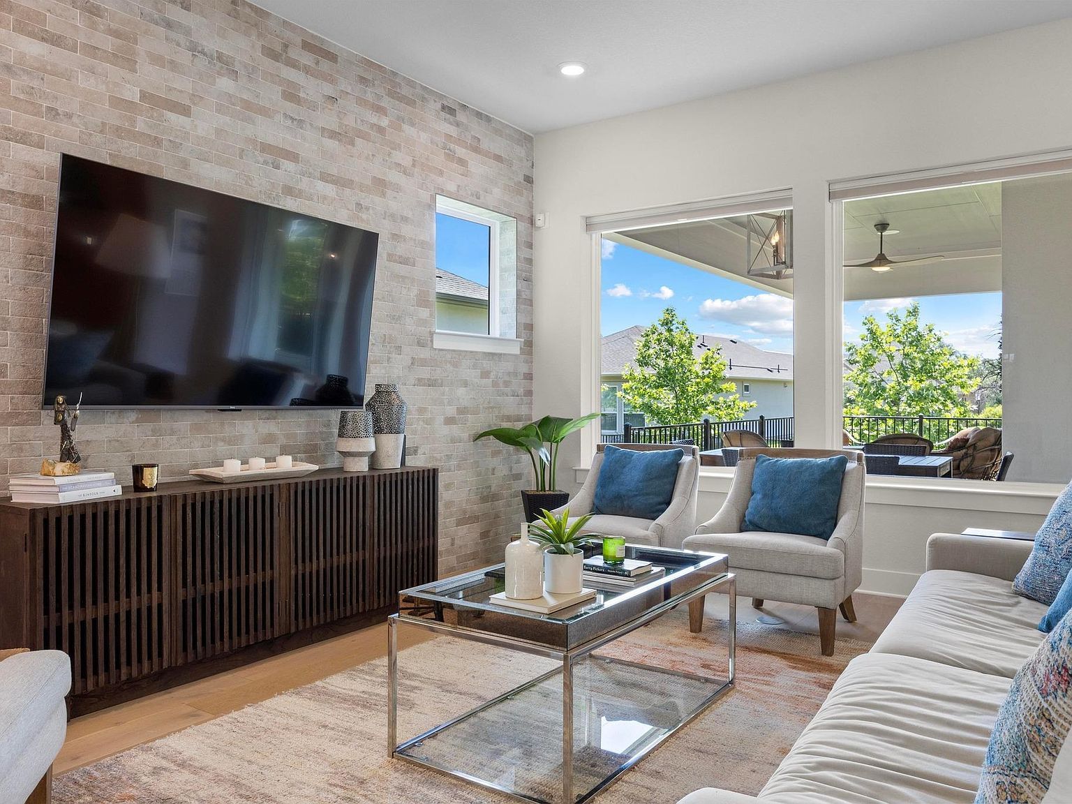 105 Monterey Oak Trl Georgetown, TX 78628  | Single Family