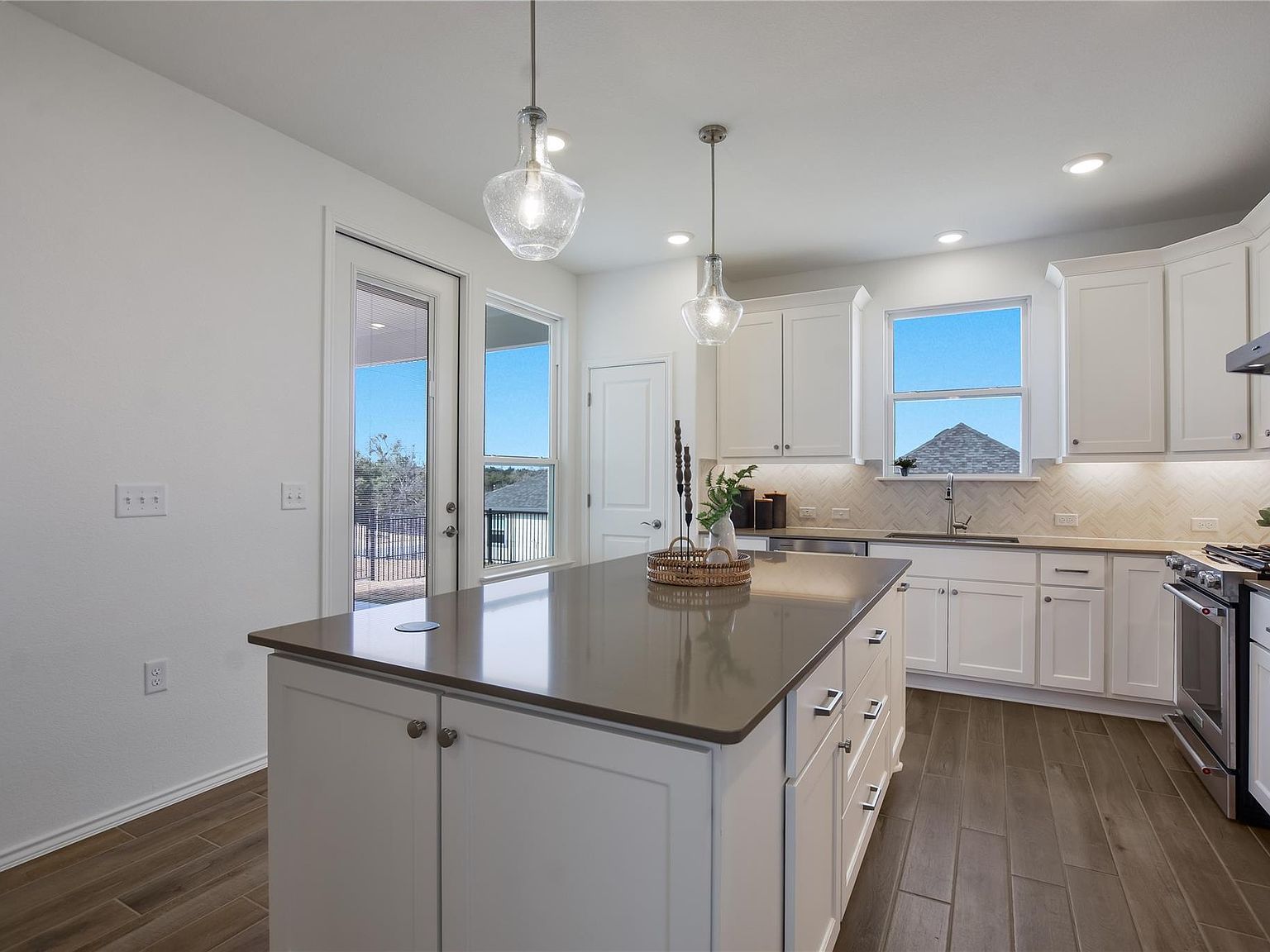 103 Cross Bar St Georgetown, TX 78633 | Single Family