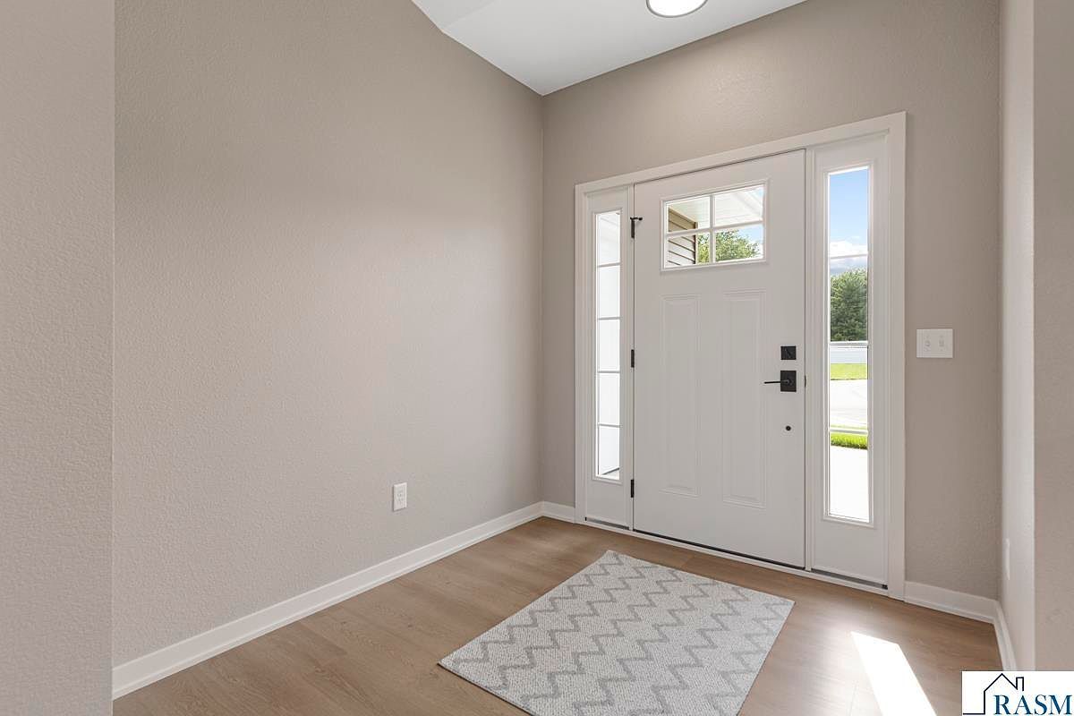 105 Gray Fox Path Eagle Lake, MN 56024 | Condominium