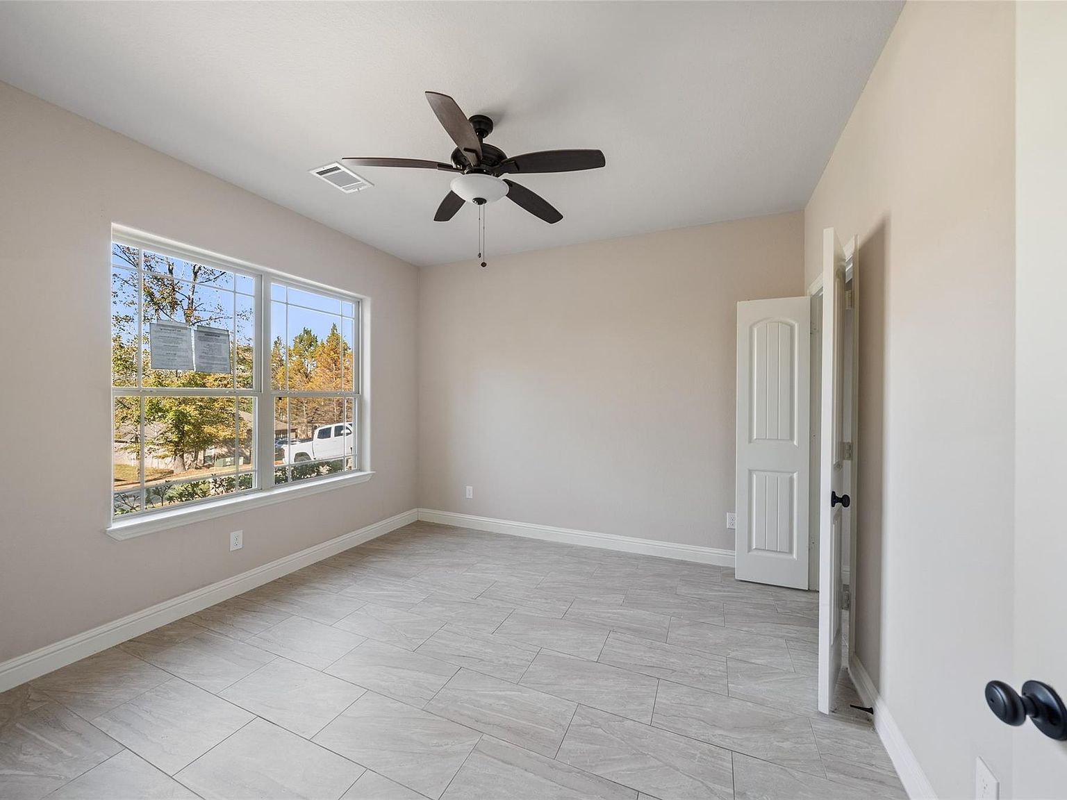 2028 E Lake Dr Huntsville, TX 77340  | Single Family