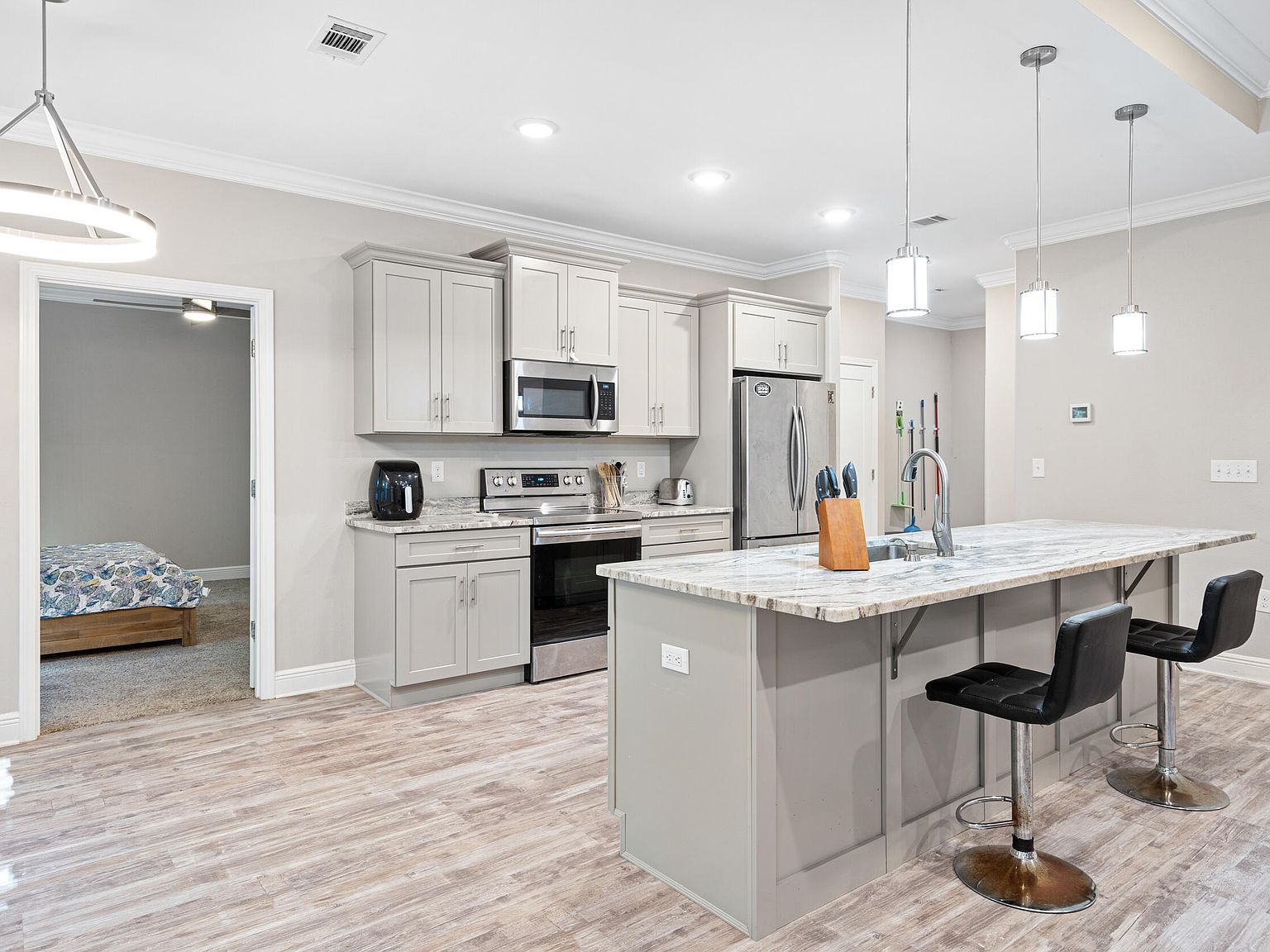 36 Lee Ln Mary Esther, FL 32569  | Single Family