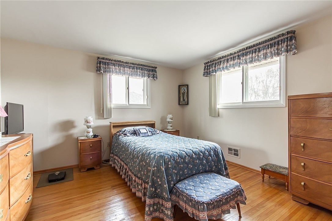 142 Frandee Ln Rochester, NY 14626  | Single Family