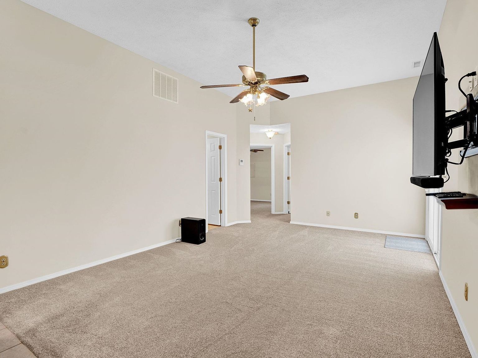 979 Villagebrook Dr Henderson, KY 42420  | Single Family