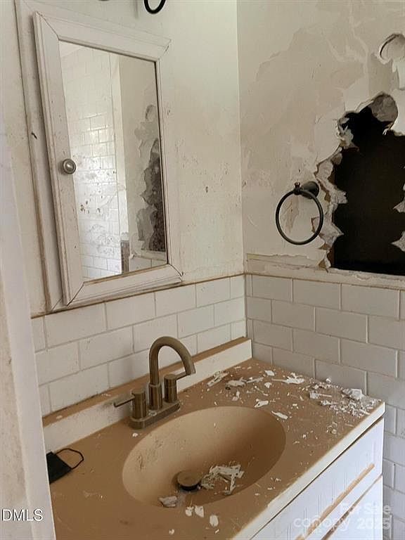 1124 Riverside Dr Charlotte, NC 28214  | Single Family