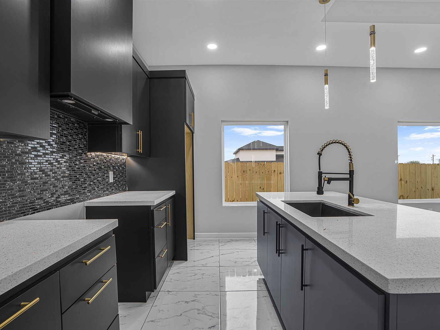 2918 Coventry Dr Laredo, TX 78046 | Single Family