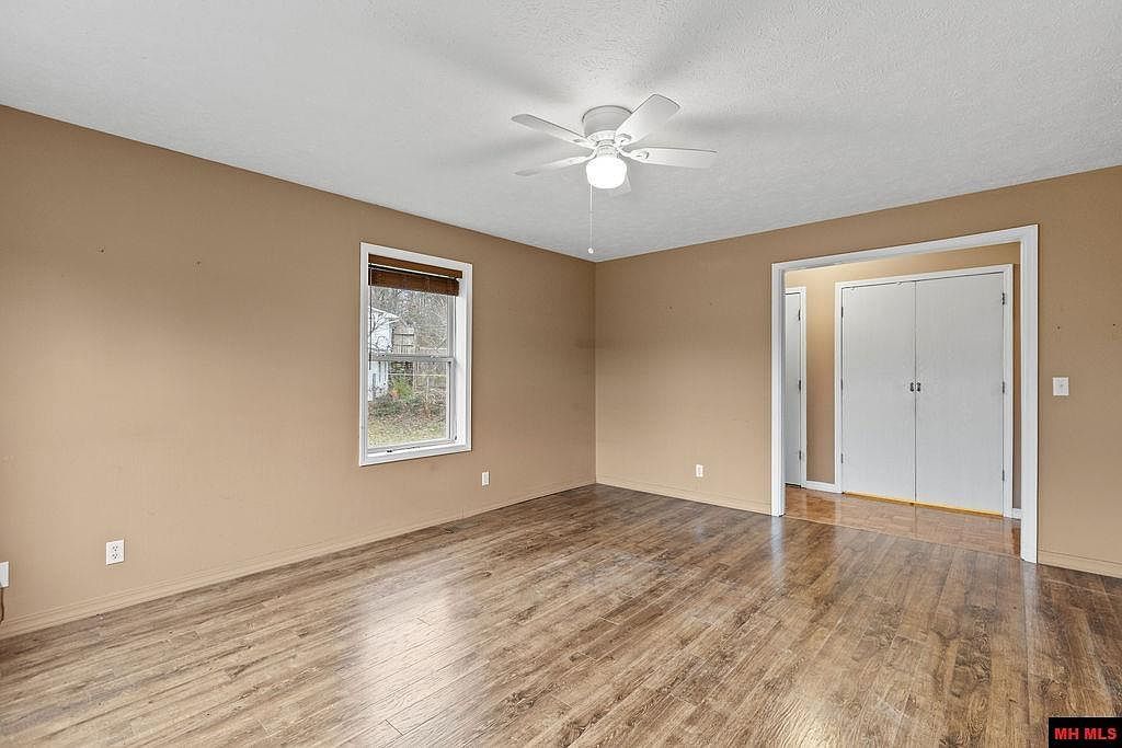 79 Hazel Dr Mountain Home, AR 72653  | Single Family