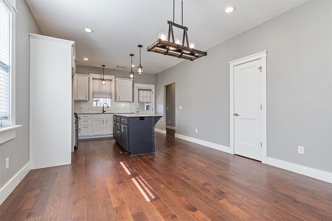 1100 Canyon Gate Dr Siloam Springs, AR 72761  | Single Family