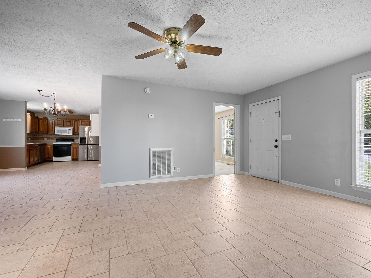 209 Eisenhower Dr Ashland City, TN 37015  | Single Family