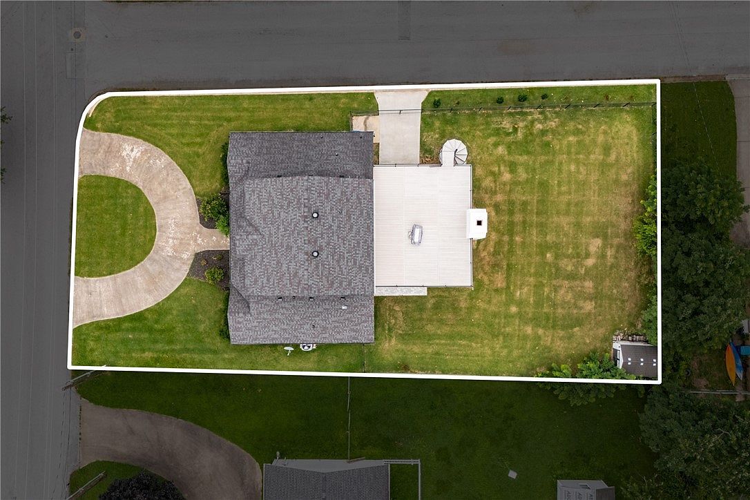 212 NW G St Bentonville, AR 72712 | Single Family