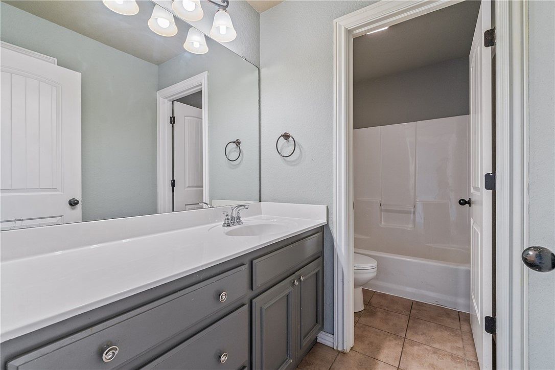 2977 Kings Dr Springdale, AR 72764 | Single Family