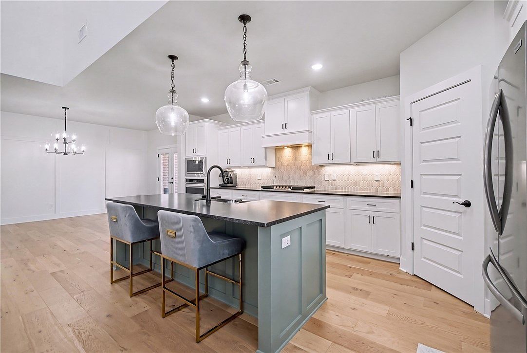 1161 Montieri Dr Centerton, AR 72719  | Single Family