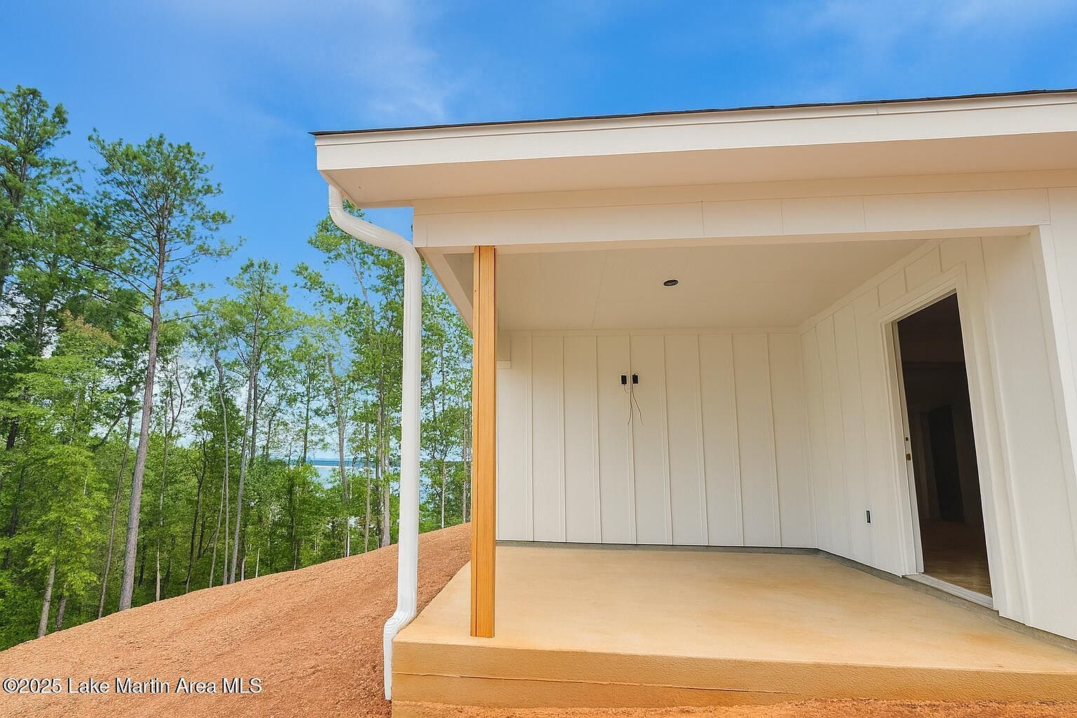 122 Cheyenne Ln Dadeville, AL 36853  | Single Family