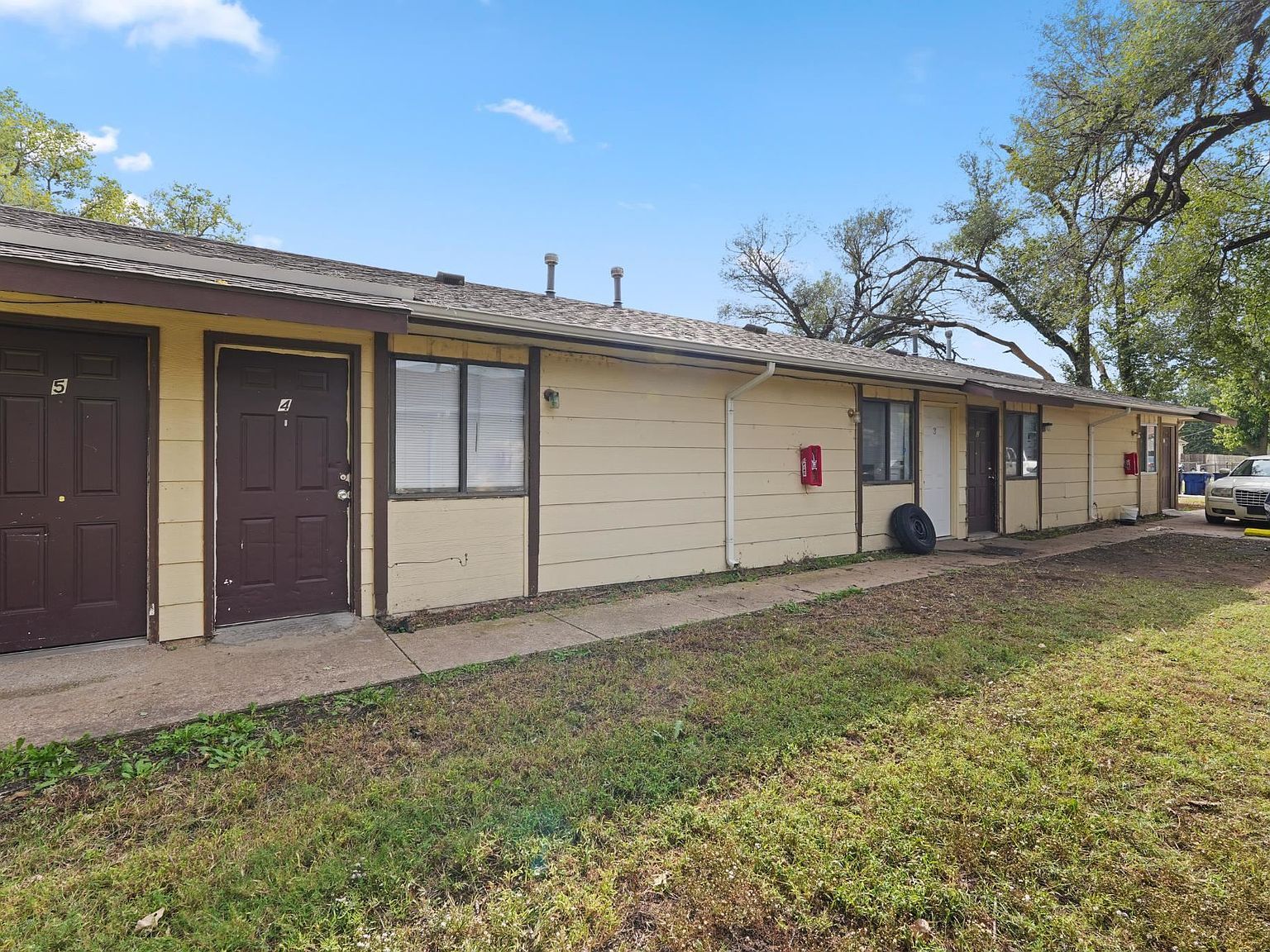 1322 S Vine St Wichita, KS 67213 | Multi Family