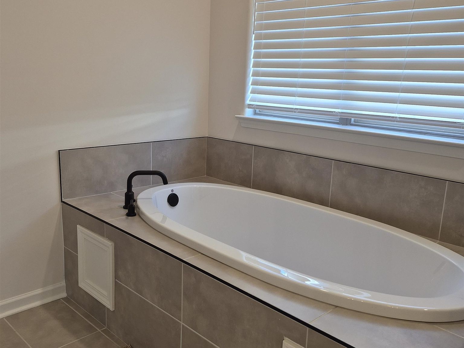 80 Sugalina Valley Dr Oakland, TN 38060  | Single Family