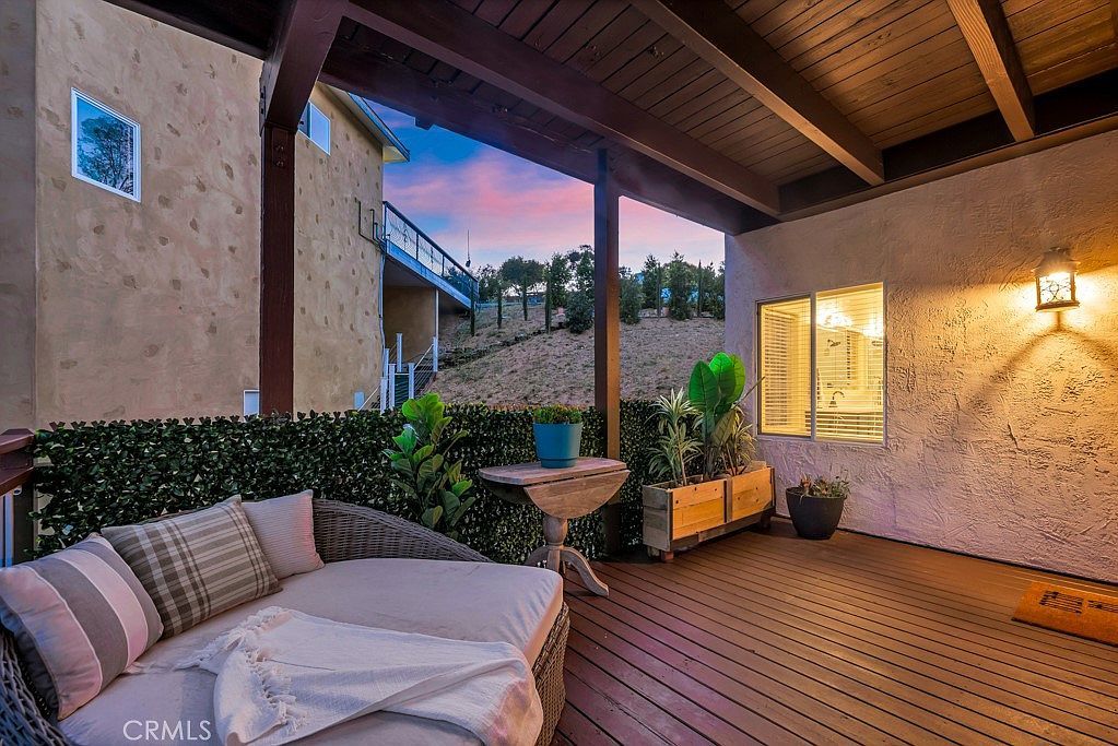 1124 Kathleen Dr Newbury Park, CA 91320  | Single Family