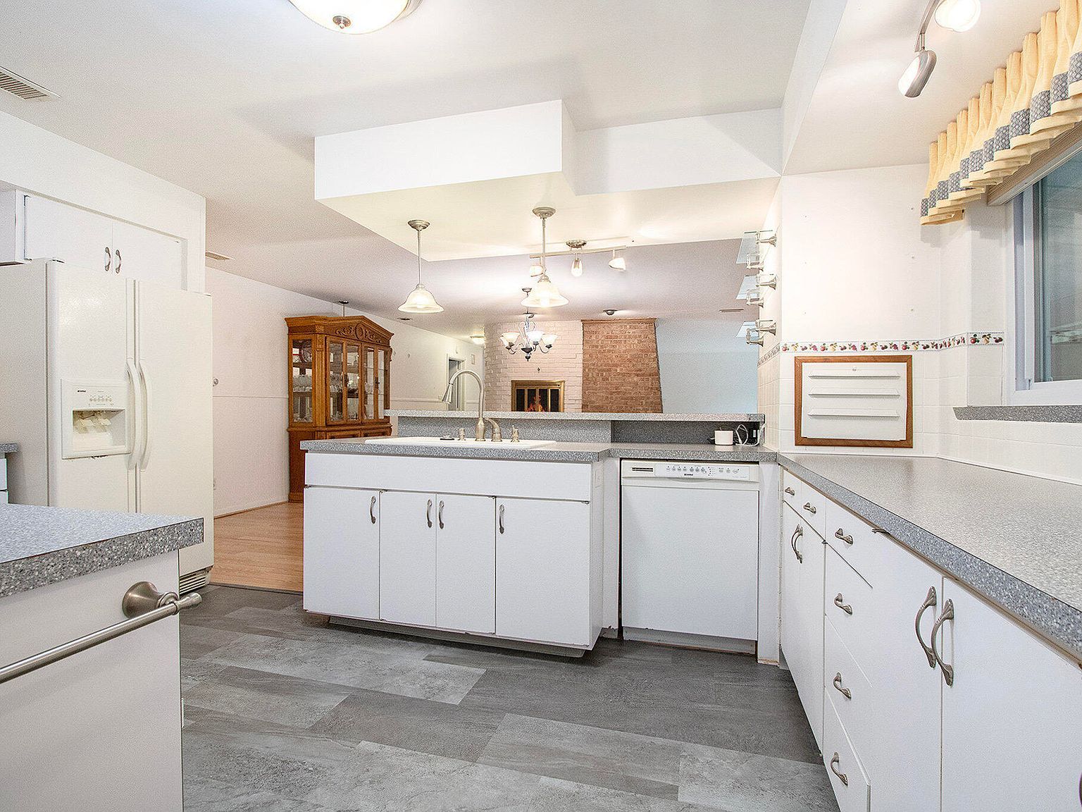 70506 Sunrise Dr Edwardsburg, MI 49112 | Single Family