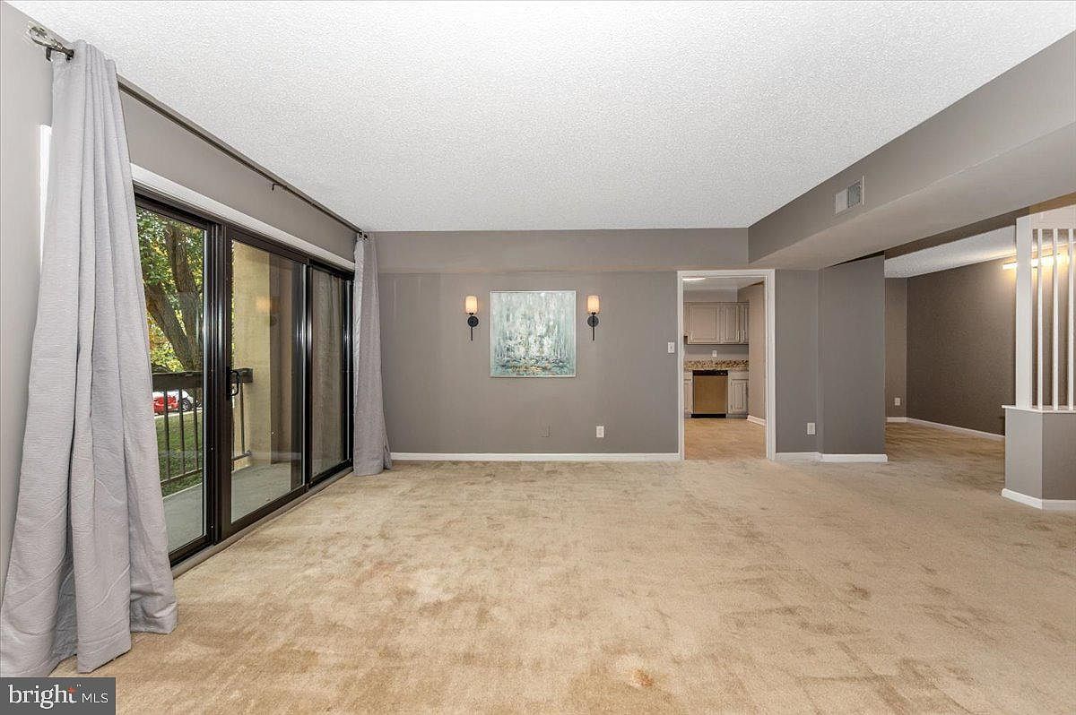 803 N Howard St APT 152 Alexandria, VA 22304  | Condominium