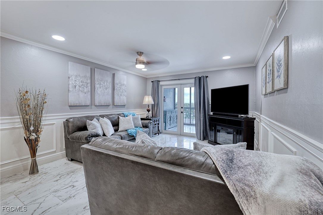 2121 Collier Ave APT 412 Fort Myers, FL 33901  | Condominium