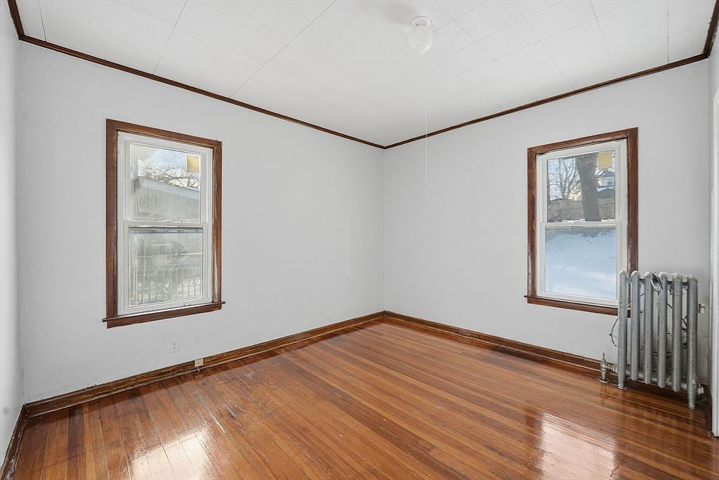 7 Glendell Ter Springfield, MA 01108  | Multi Family