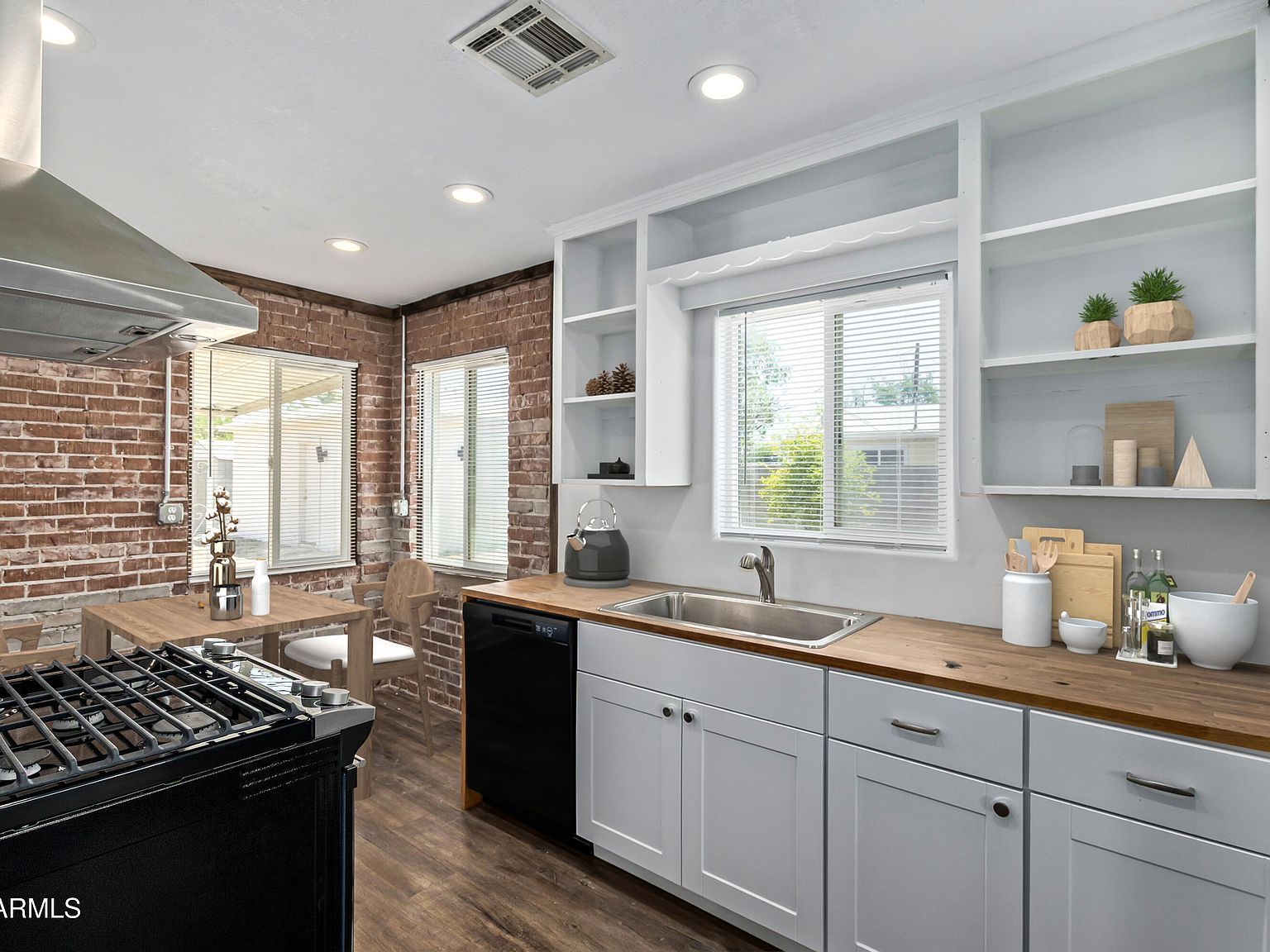 2615 N 29th Pl Phoenix, AZ 85008  | Single Family