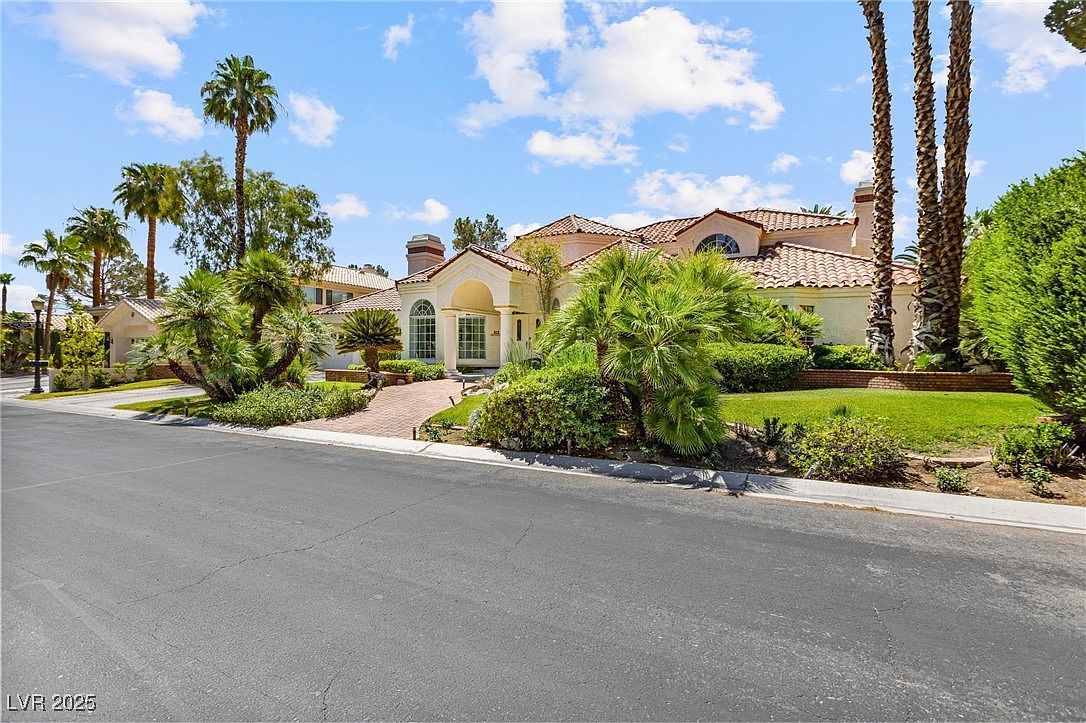 32 Princeville Ln Las Vegas, NV 89113  | Single Family