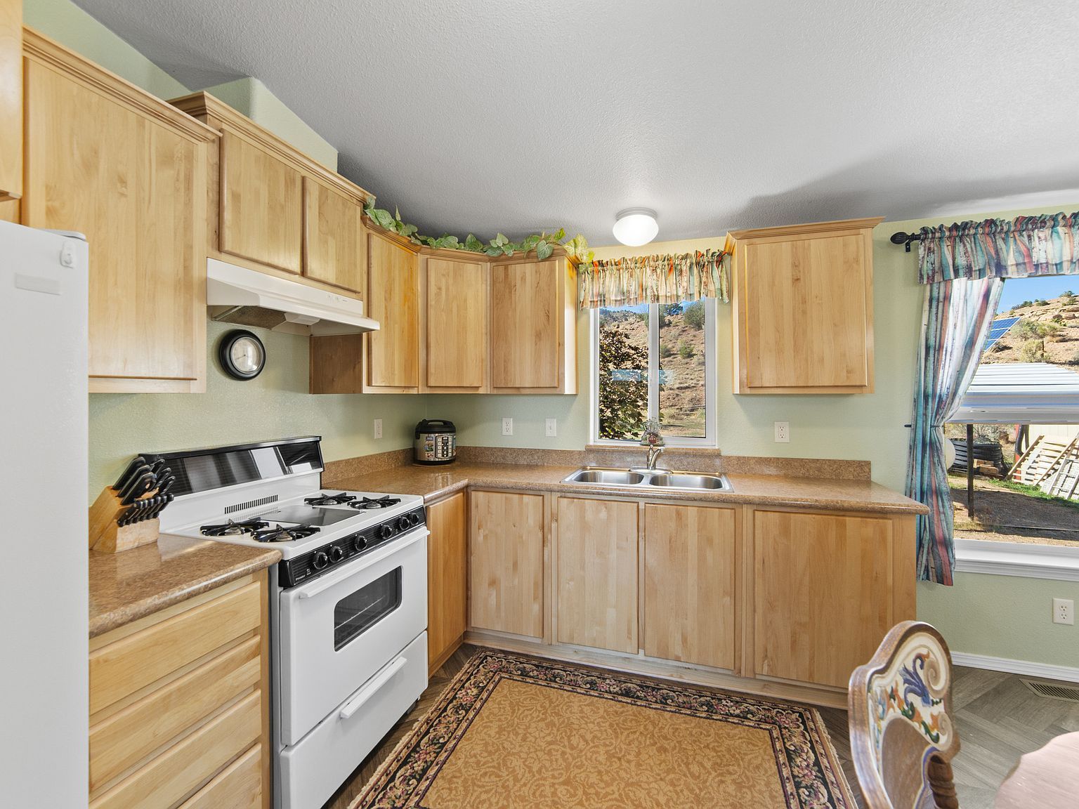 3135 N Thompson Canyon Rd Thompson, UT 84540  | New build