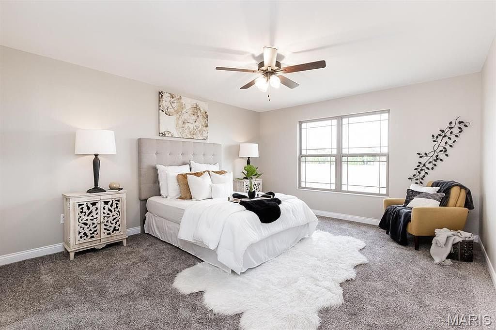 1433 Fairwood Dr Belleville, IL 62220  | Single Family